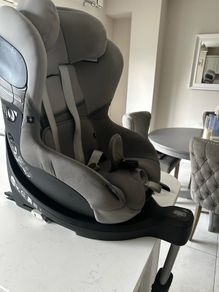 Cybex Sirona car seat