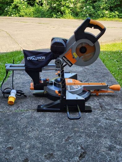Mitre saw - double bevel.