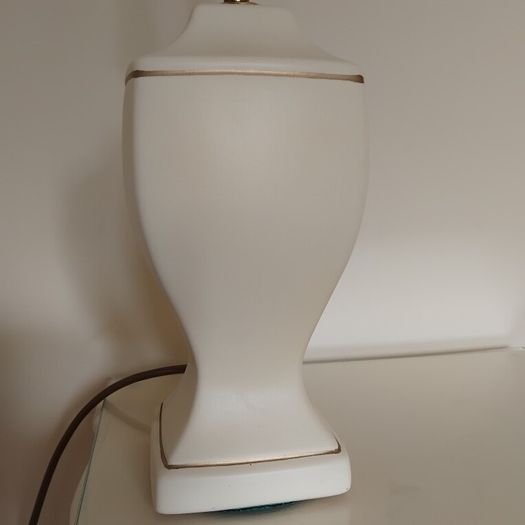 Lamp base