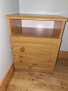 Bedside lockers