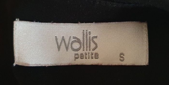 Size Small - Wallis Petite - A Lovely Summer Dress