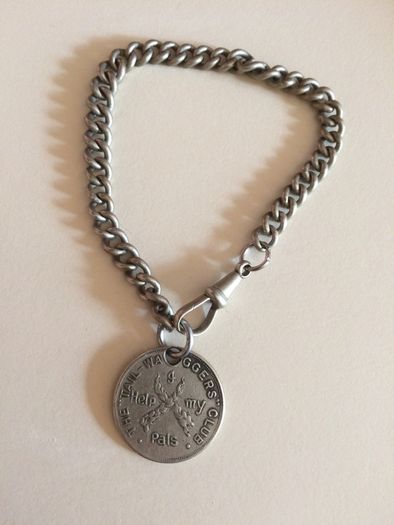 Rare Tail Waggers Chain