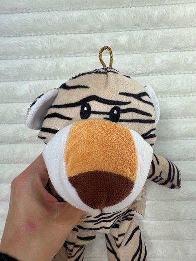 Paws Tiger Plush Approx 30 cm. Used PLease see pictures