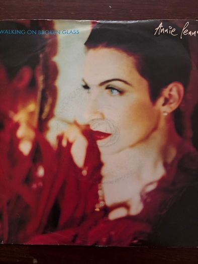 Annie Lennox Walking on Broken Glass 1992 RCA 7 inch single
