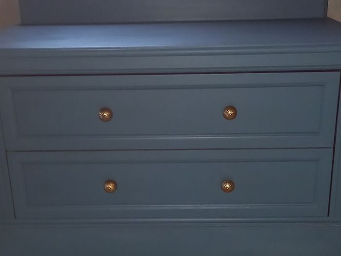 Low boy chest of drawers