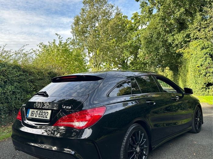 Mercedes Benz Cla Shooting brake Amg