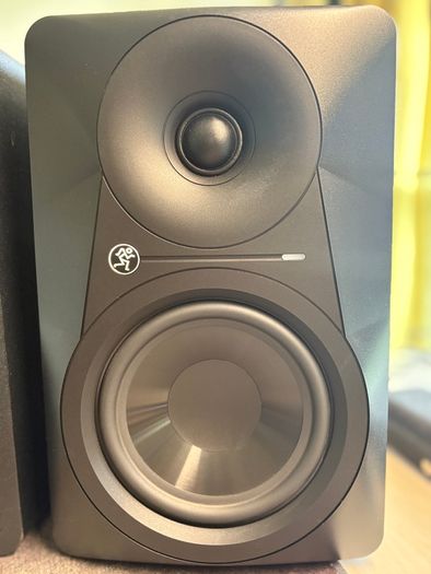 Mackie MR524 Studio Monitors Speakers - PAIR with Mackie BIG KNOB controller!