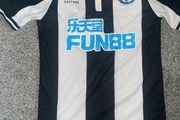 Newcastle United Jersey Small