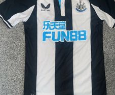 Newcastle United Jersey Small