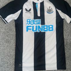 Newcastle United Jersey Small