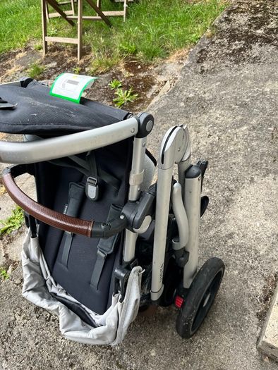 UPPAbaby Vista V2 Double Stroller Bundle: Main Seat, RumbleSeat, Bassinet, Rain Covers & Adapters