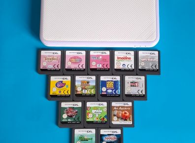 New 2DS XL Rare Tomodachi Edition - White & Lavander