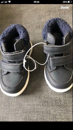 Boys new boots size 4