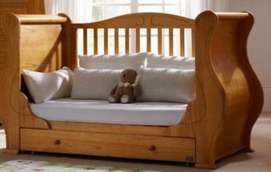 Tutti Bambini Louis Sleigh Cotbed