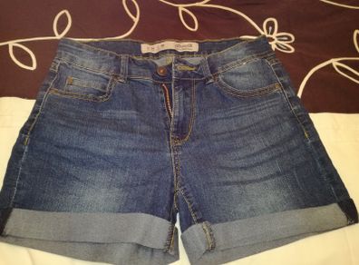 Shorts size UK 6