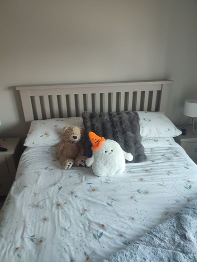 Double bed frame