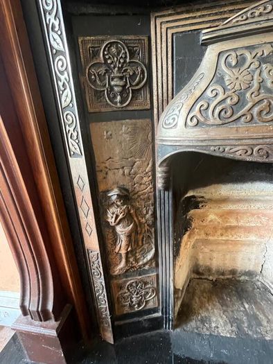 Free Mantelpiece