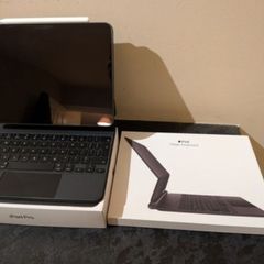 iPad pro 2nd gen 11ich, magic keyboard, apple pencil