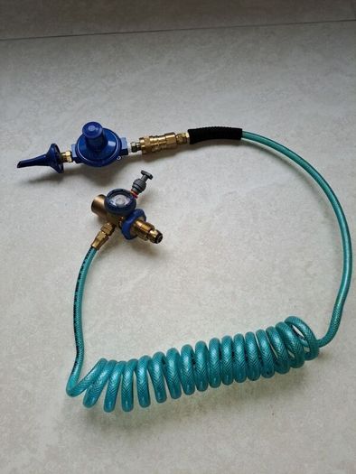 Balloon gas extension valve