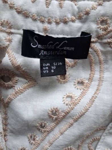 Beautiful New Smashed Lemon Embroidery Anglaise Top Size 10