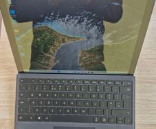 Microsoft Surface Pro 7+,i5 11th gen,8gb,256 ssd,12.3" PixcelSence,Windows 11