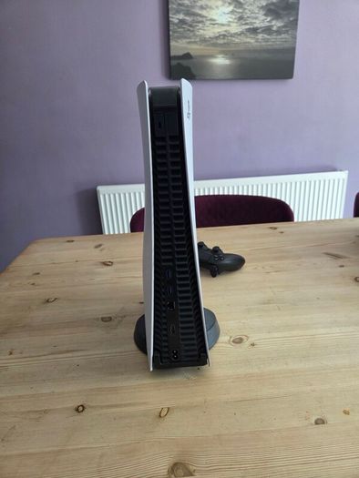 PS5 Disc Tray with Controller