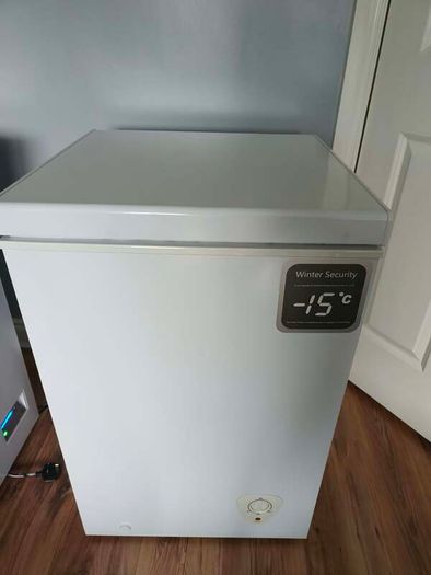 Essentials Chest Freezer 95L