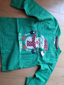 Boys christmas top. Age 3-4