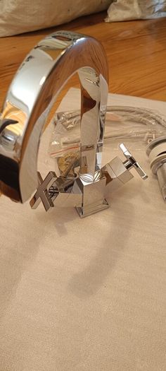 Basin mixer