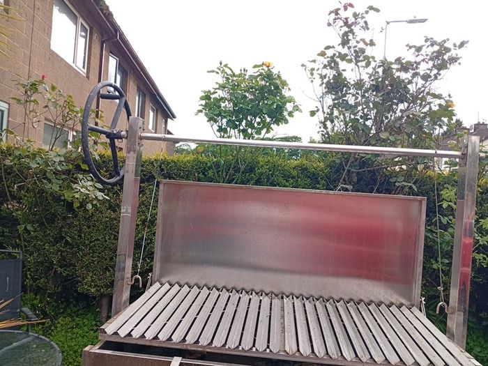 large catering barbeque Ideal for the summer can cook a lot of food at the same time