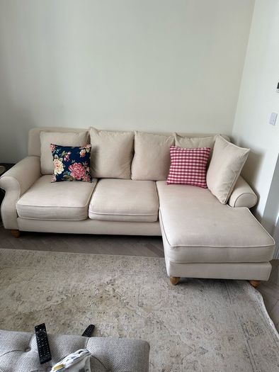L shape DFS couch