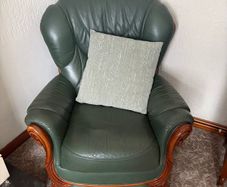 Leather Sofa Suite & TV Unit