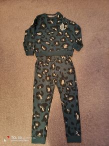 New. boys tracksuit.age 8/9