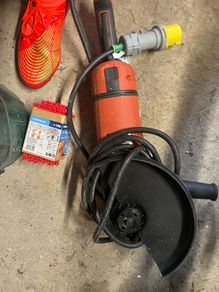 Hilti 9" grinder as new
