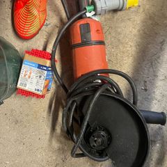 Hilti 9" grinder as new