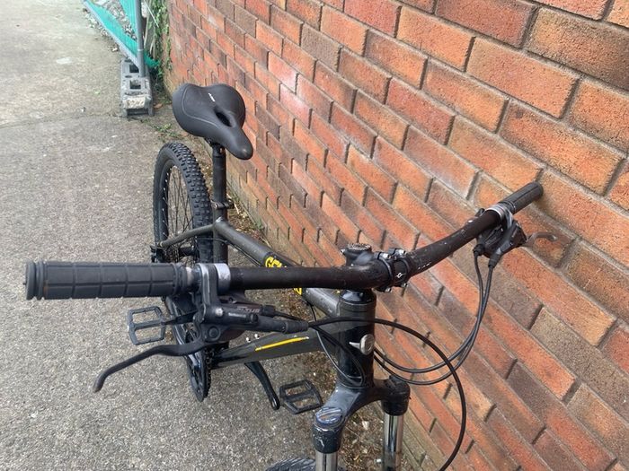 27.5 Inch Genesis Core10 mountain bike