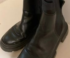 Girls Boots: Zara Kids Black Ankle Boots: Size 32 / Size 13