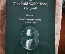 The Writings Of Theobald Wolf Tone, 1763-1795. Edited By T.w. Moody, R.b. Mcdowell And C.j.woods. Paperback In Good Condition.  See Photos For Same.