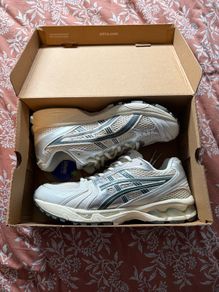 Asics Kayano 14