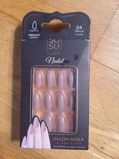SoSu nails