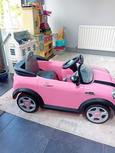 Toy car chargeable with charge included.