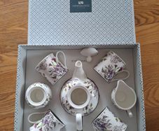 Newgrange Living Teapot and Mugs