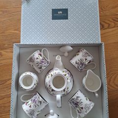Newgrange Living Teapot and Mugs