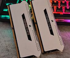 Corsair Vengeance RGB 32GB 3200MHz DDR 4 White