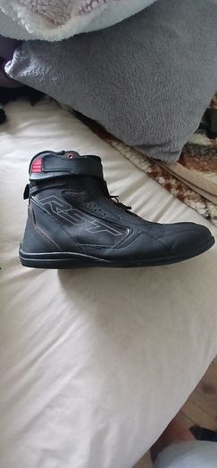 rst frontier boots