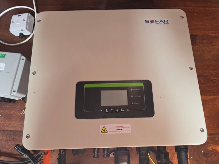 SOFAR HYD 3680-EP 3.68kW Hybrid Solar System + PVDivert - Perfect Working Condition
