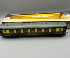 Wrenn W6001 Pullman Car 2nd class - Car No.73 - OO - Boxed