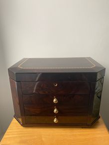 RARE Manning of Ireland Handmade Mahogany Lacquered Jewellery box