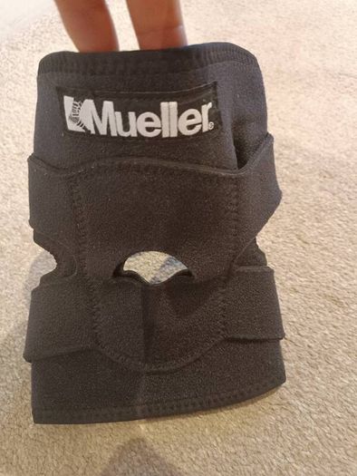 Mueller knee support