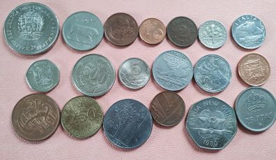19 World Coins 1926 - 2010 (25218)